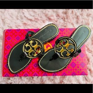 🤎 NEW 🤎 Tory Burch Crocodile Embossed Metal Millers Sandals